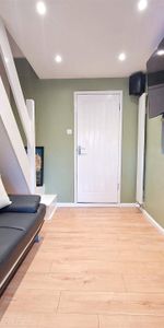 1 bedroom Studio in Arkwright Drive, Bracknell - Photo 4