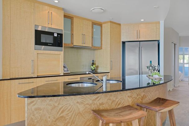 Luxury Waterfront Living! - Photo 1