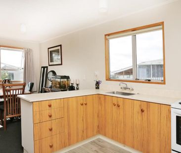 2 Bedroom Town house - Photo 2