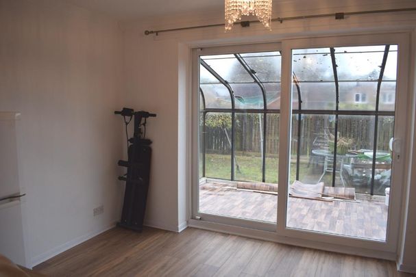 2 bedroom end of terrace house to rent - Photo 1