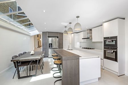 Bovingdon Road, London, SW6 - Photo 3