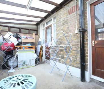 3 bedroom terraced house to rent - Photo 6