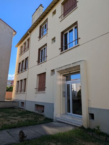 Location Appartement 1 pièce 37m² CHAMALIERES 63400 - Photo 5