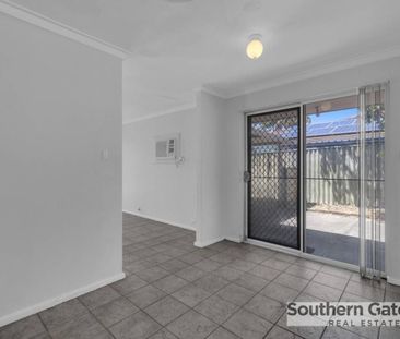 3x1 HOME IN CONVENIENT LOCATION - Photo 3