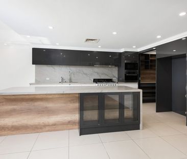 SPACIOUS WATERFRONT VILLA IN PRESTIGIOUS CALYPSO BAY - LUXURY LIVIN... - Photo 4