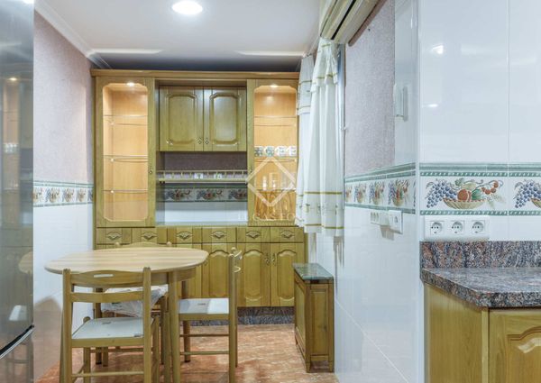 3 Bedroom apartment with 6m² terrace for rent in El Pla del Remei, Valencia