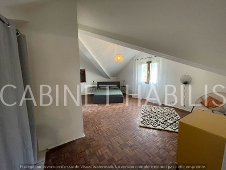À LOUER - CHAMBRE MEUBLEE D'ENVIRON 34,70 m² - LE TAMPON - LOYER 597.00 - CHARGES FORFAITAIRES 50.00 € - Photo 3