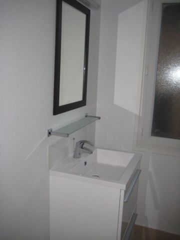 Location Appartement 3 pièces 76m² NOGENT LE ROI 28210 - Photo 3