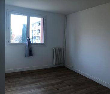 Location Appartement 3 pièces 75m² - Photo 4