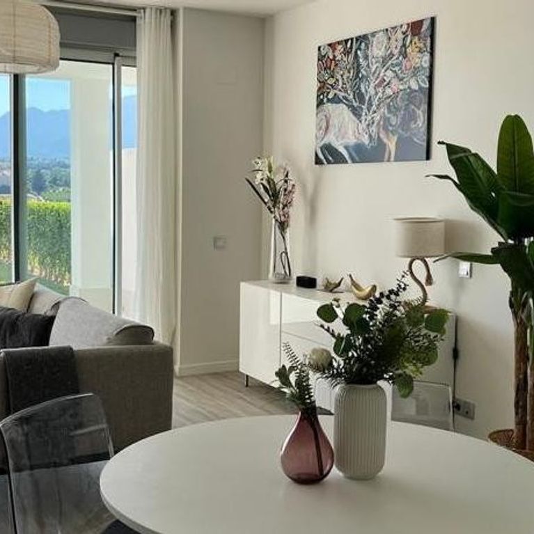 Luxury Flat for rent in Estepona, Spain - Photo 1