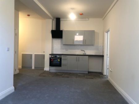 Commercial Road, GRANTHAM - Photo 3