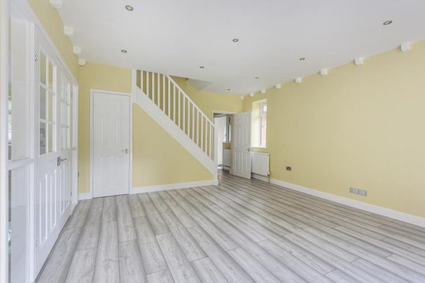 Cranleigh Road, Guildford, Surrey, GU5 - Photo 1