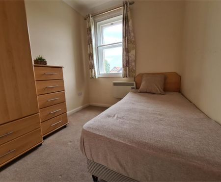 Fletton Avenue, Peterborough - Photo 2