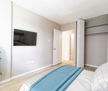 Mainstreet Plaza - Photo 2