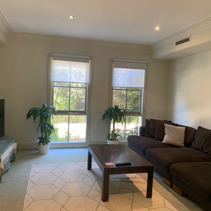 422B Waverley Road MALVERN EAST - Photo 1