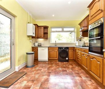 4 bedroom detached house to rent - Photo 6