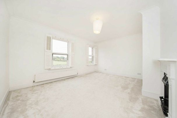 Halliford Road, Sunbury-On-Thames, TW16 - Photo 1