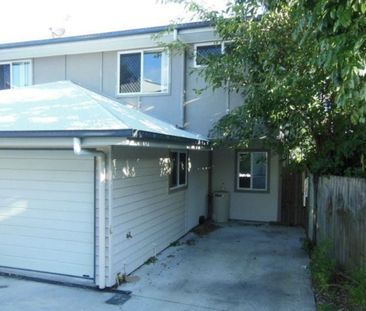 Modern Townhome conveniently located - Photo 6