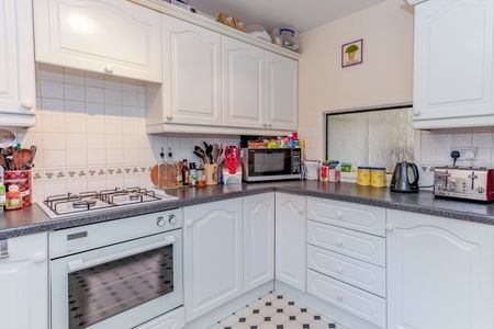 Bay Tree Close, Iffley - Photo 5