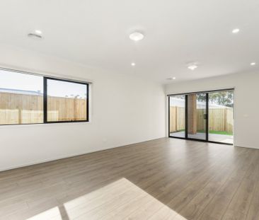 Modern Family Living in Everley Estate - Photo 4
