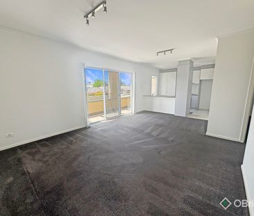 Prime location! - Photo 2