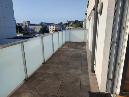 Geräumig, modern ung toll gelegen - Photo 1