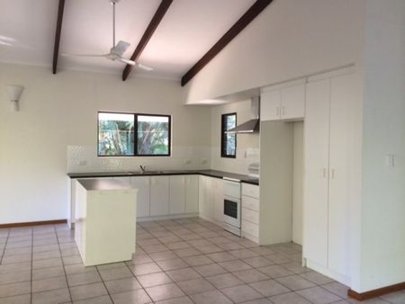 349 Strangways Road, - Photo 3