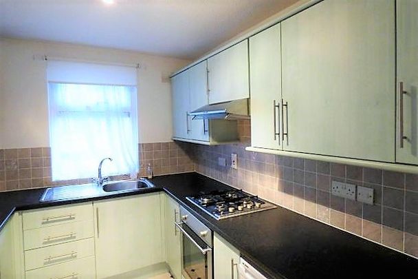 One Bedroom Ground Floor Spacious Maisonette to Rent in High Wycombe - Photo 1