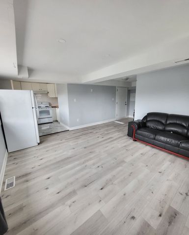 For Lease - 531 Essa Road Unit# 1, Barrie, Ontario - Photo 4