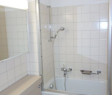 Hübsche Single-Wohnung mit Gartensitzplatz - Photo 2