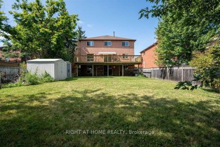 For Lease - 207 Kensit Avenue, Newmarket, Ontario - Photo 4