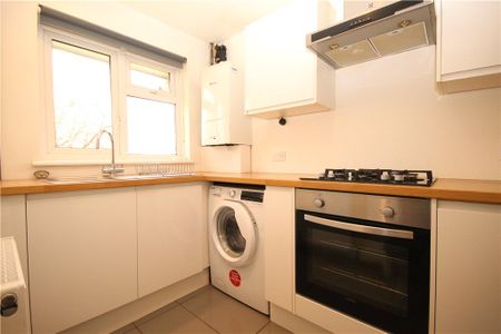 Scotts Court, Sand Hill, Farnborough, Hampshire, GU14 8HU - Photo 4