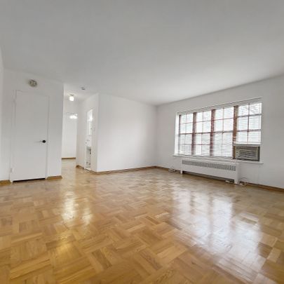 For Lease - 65 Old Mill Road Unit# 8, Toronto, Ontario - Photo 1