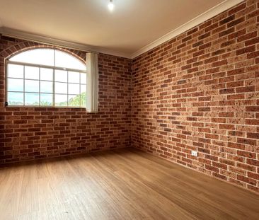 Duplex in Sought After Bossley Park! - Photo 3