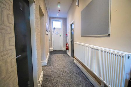 Double room to let-Villiers Street, Preston - Photo 5