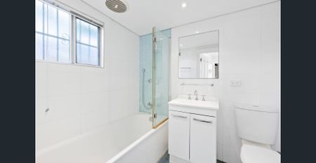 Charming village terrace perfectly located. - Photo 5