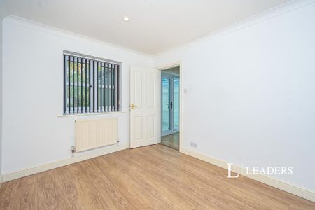 House to rent - Photo 3