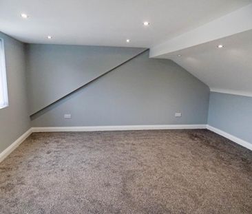 32 Glenwood Park, Dunmurry, Belfast, BT17 9DT - Photo 3