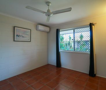 EASY LIVING IN SOUTH GLADSTONE - Photo 2