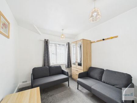 4 bedroom terraced house to rent - Photo 5