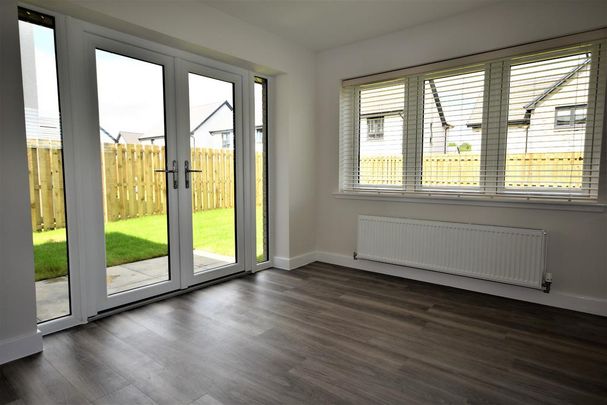 4 bedroom detached house to rent - Photo 1