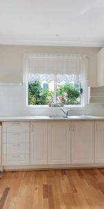 Neat Two Bedroom Granny Flat - Photo 3