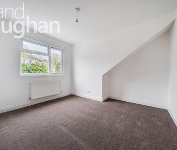 4 bedroom semi-detached bungalow to rent - Photo 2