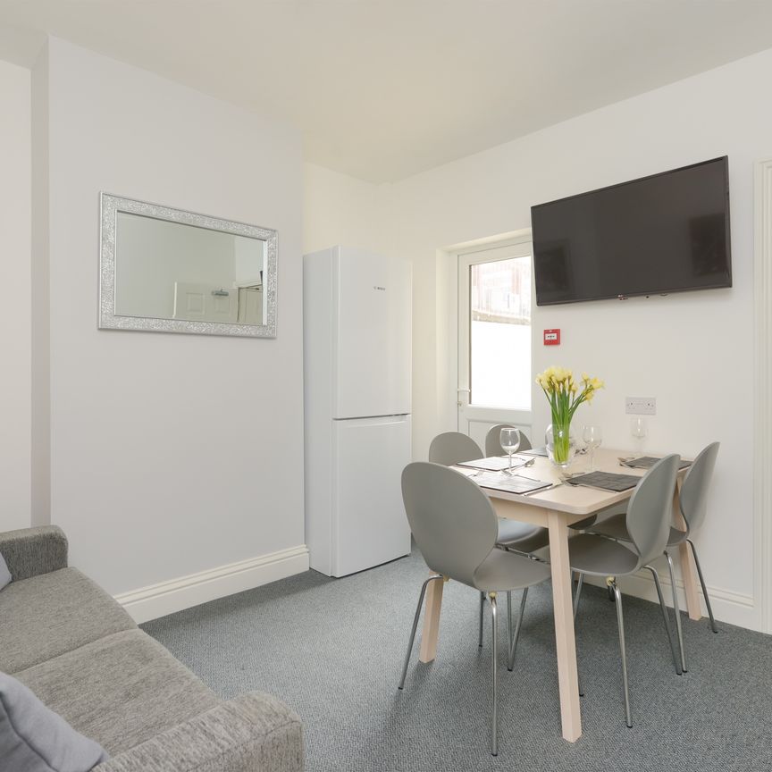 Richmond Road Room 3 - Photo 1