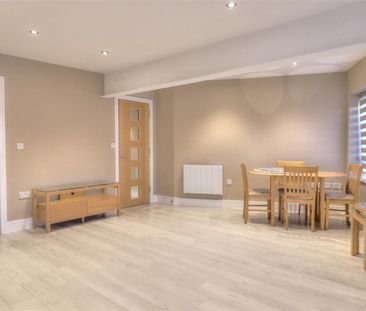 2 BED Flat To rent - Photo 3