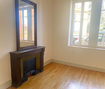 Location Appartement 4 pièces 94m² VILLEFRANCHE SUR SAONE 69400 - Photo 2