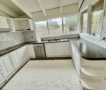 Bills (gas+water+electricity) included - Photo 3