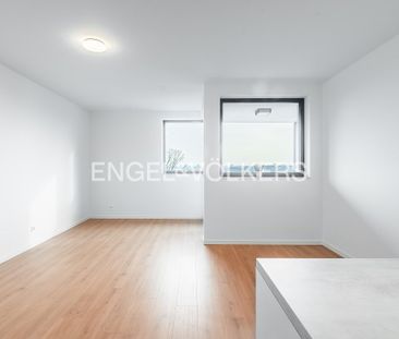 Pronájem bytu 1+kk a garsoniéry 44 m², Vysočanská 1054, Praha - Photo 1