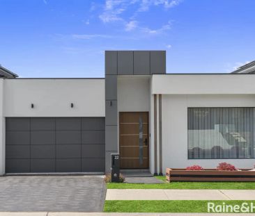 22 Chinnocks Avenue, Campbelltown NSW 2560 - Photo 3