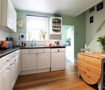 Craylands Lane, Swanscombe, Kent, DA10 0LP - Photo 2